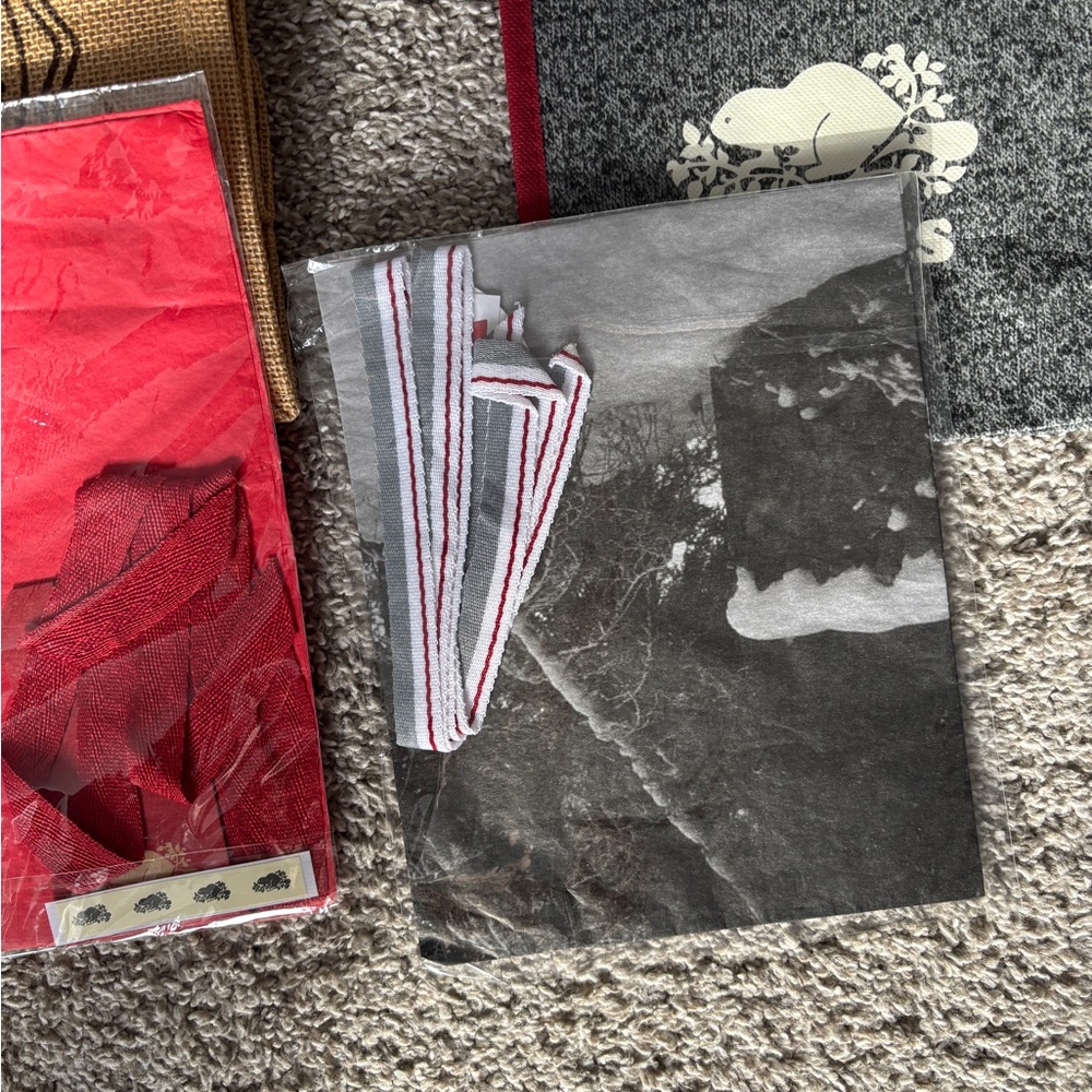 Assorted Bags - Picture 5 of 8